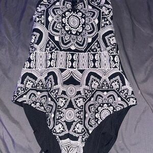 Black and White One Piece Swimwear with Intricate Design